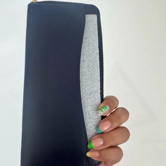 Coach Brand Blue Wallet Sleek Design Leather - Picture 3 of 3